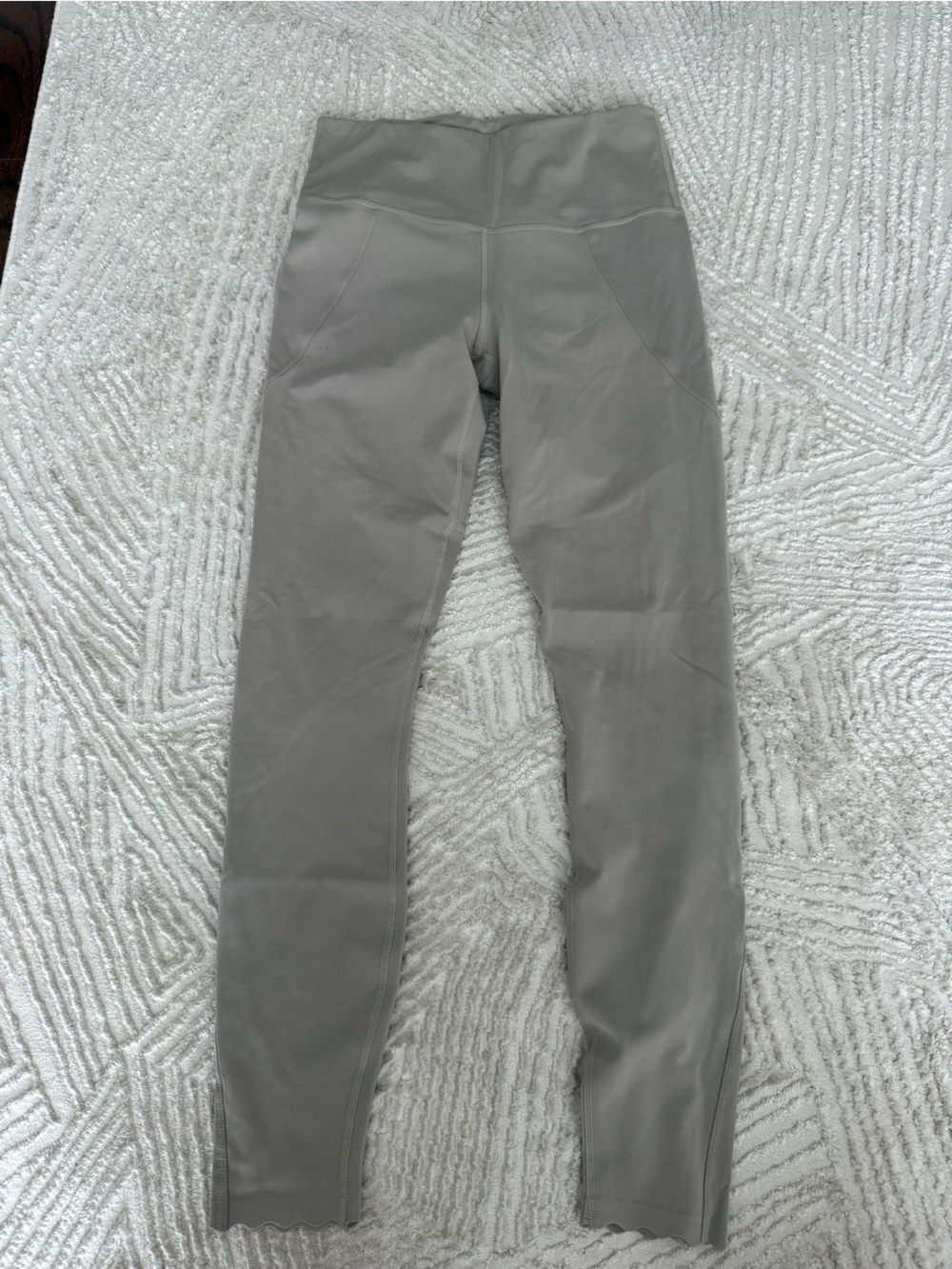 Varley Taupe Leggings with Scalloped Bottom